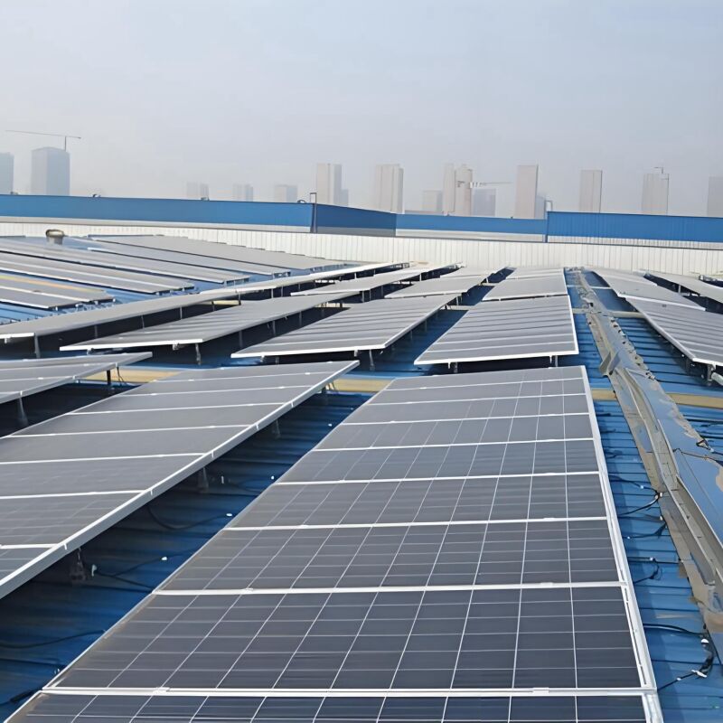 แผ่นพลังแสงอาทิตย์ทนทาน หมุนติดตั้งหลังคา เหมาะสมกับหลังคาโลหะและกระเบื้องผนังที่ลอยต่ําที่สนับสนุน